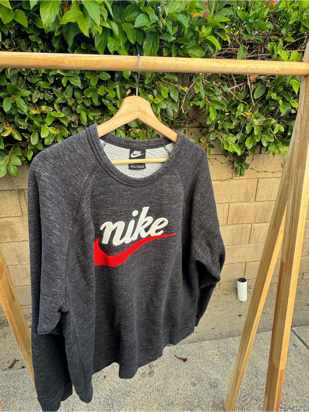 Nike Men’s Dark Gray Crewneck Sweatshirt with Red Swoosh